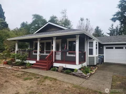 801 Mount Olympus Ave SE, Ocean Shores, WA 98569