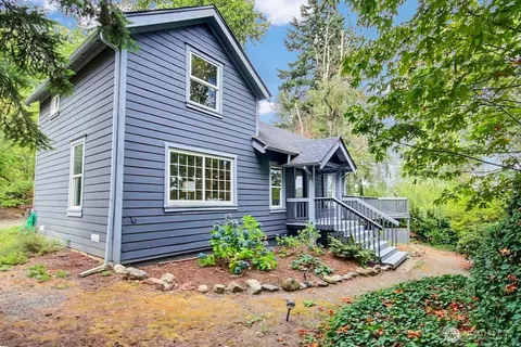 14003 Macadam Rd S, Tukwila, WA 98168