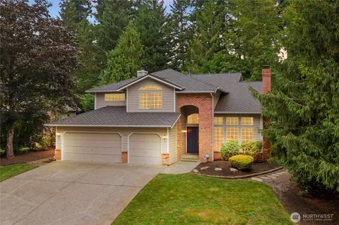 23518 SE 253rd Pl, Maple Valley, WA 98038