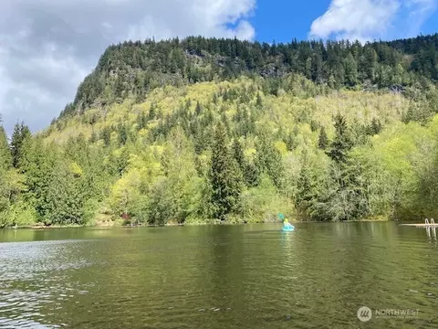 37632 W Lake Walker Dr SE, Enumclaw, WA 98022