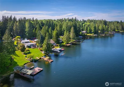29 NW Lake Roesiger Rd, Snohomish, WA 98290