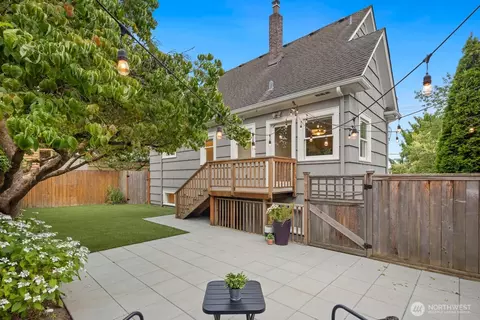 3106 NE 60th St, Seattle, WA 98115