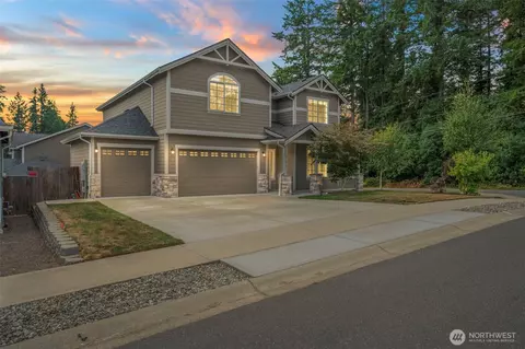 797 NW Ashford Loop, Bremerton, WA 98311