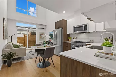 5439 California Ave SW #H, Seattle, WA 98136