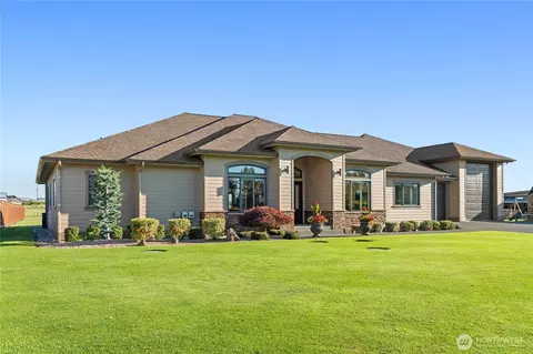 22617 SE 444th St, Enumclaw, WA 98022