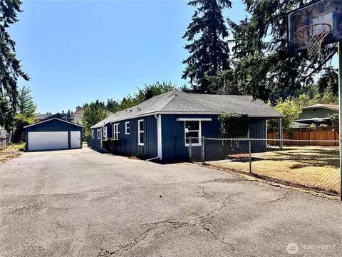 1822 Mount Rainier Blvd S, Spanaway, WA 98387