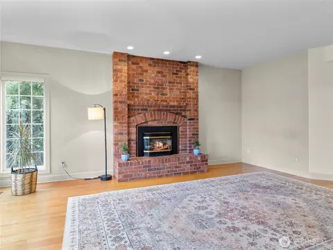 Living - 1213 267th St E, Spanaway, WA 98387 photo 3 of 5