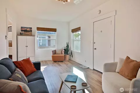 Living - 2711 16th St, Everett, WA 98201 photo 3 of 3