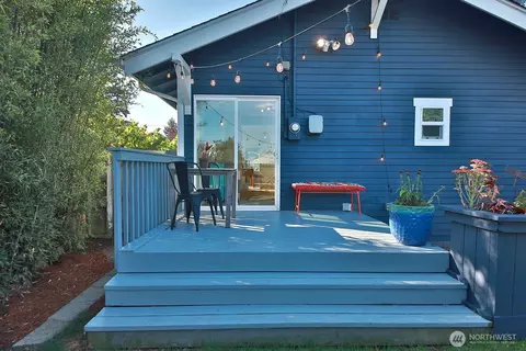 Exterior - 2711 16th St, Everett, WA 98201 photo 10 of 16