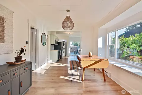 Dining - 2711 16th St, Everett, WA 98201 photo 1 of 3
