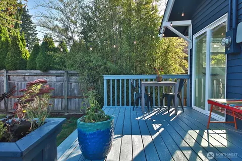 Exterior - 2711 16th St, Everett, WA 98201 photo 6 of 16