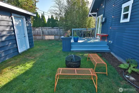 Exterior - 2711 16th St, Everett, WA 98201 photo 8 of 16