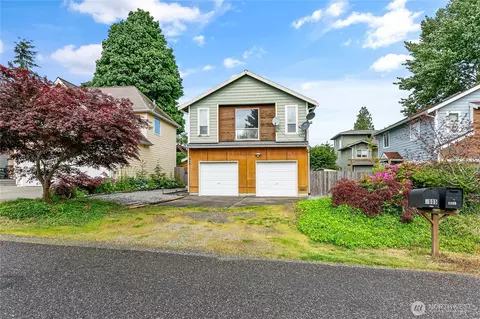 7005 Helweg Ln, Blaine, WA 98230