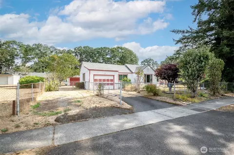 8207 Lake St SW, Lakewood, WA 98498