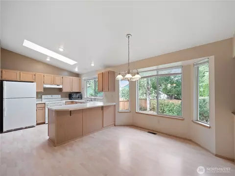 Kitchen - 204 Schmid St, Enumclaw, WA 98022 photo 1 of 4