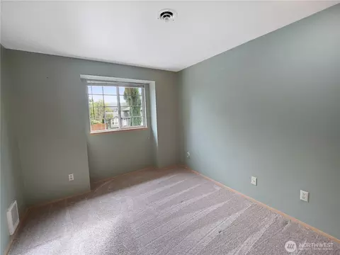 Bedroom - 204 Schmid St, Enumclaw, WA 98022 photo 3 of 6