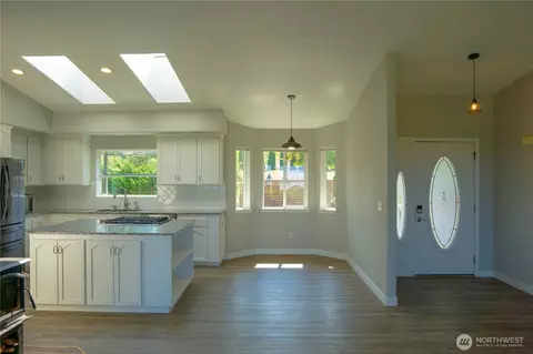 Entry Way - 71 Le Roux Rd, Sequim, WA 98382 photo 2 of 2