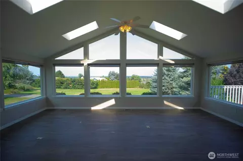 Living - 71 Le Roux Rd, Sequim, WA 98382 photo 1 of 7
