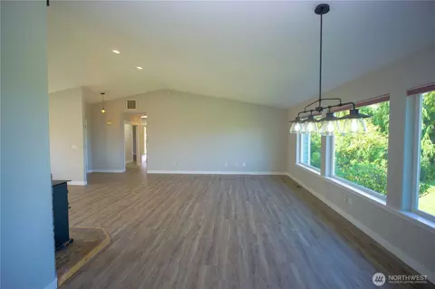 Living - 71 Le Roux Rd, Sequim, WA 98382 photo 6 of 7