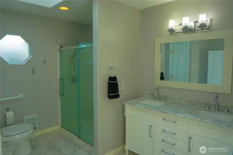 Bath - 71 Le Roux Rd, Sequim, WA 98382 photo 5 of 6