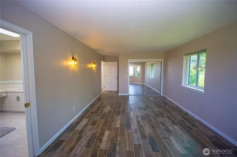 Bedroom - 71 Le Roux Rd, Sequim, WA 98382 photo 2 of 3