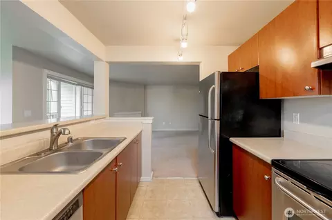 12404 E Gibson Rd #Q201, Everett, WA 98204 photo 14