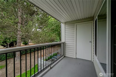 12404 E Gibson Rd #Q201, Everett, WA 98204 photo 9