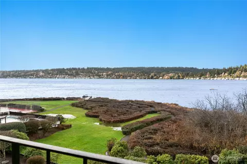 16925 Inglewood Rd NE #B305, Kenmore, WA 98028