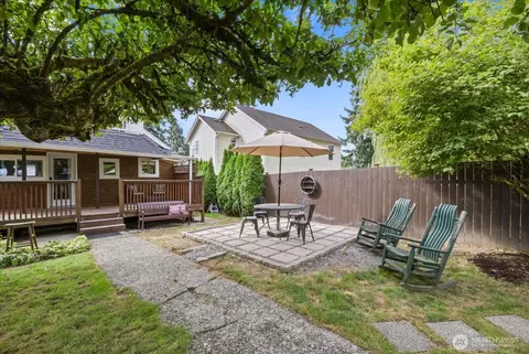 Exterior - 2121 74th St SE, Everett, WA 98203 photo 6 of 10