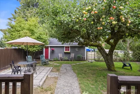 Exterior - 2121 74th St SE, Everett, WA 98203 photo 10 of 10