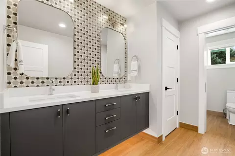 Bath - 23614 15th Ave SE, Bothell, WA 98021 photo 5 of 6