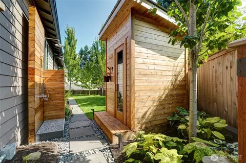 Exterior - 23614 15th Ave SE, Bothell, WA 98021 photo 4 of 7