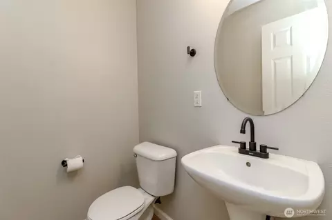 1324 Riddell Ave NE, Orting, WA 98360 photo 9