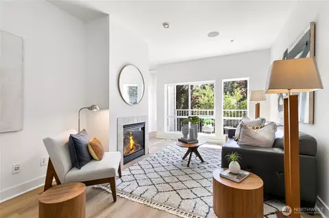 6816 NE 153rd Pl #D, Kenmore, WA 98028