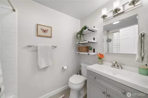 Bath - 1529 201st Pl SE #12C, Bothell, WA 98012 photo 2 of 2