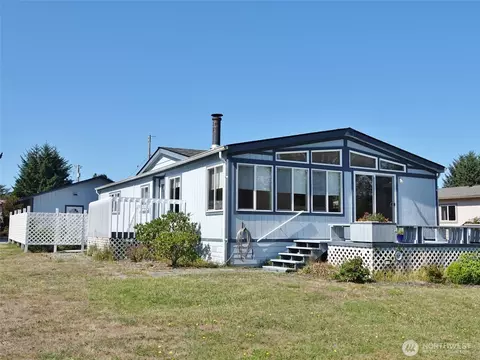 708 Cardinal Ave NE, Ocean Shores, WA 98569