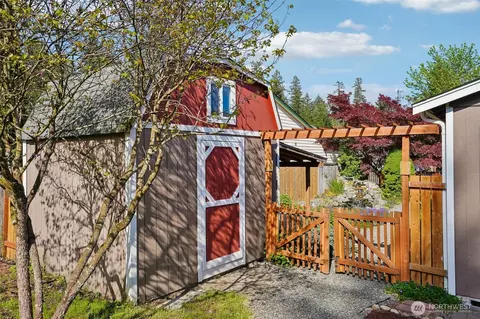 Exterior - 25208 38th Ave E, Spanaway, WA 98387 photo 6 of 13