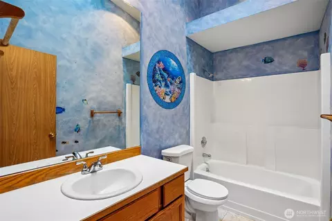 Bath - 25208 38th Ave E, Spanaway, WA 98387 photo 2 of 2