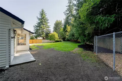 Exterior - 5602 142nd Pl SE, Everett, WA 98208 photo 5 of 5