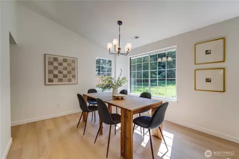 Dining - 5602 142nd Pl SE, Everett, WA 98208 photo 1 of 4