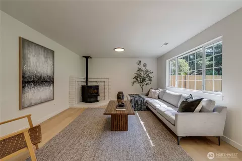Living - 5602 142nd Pl SE, Everett, WA 98208 photo 4 of 5