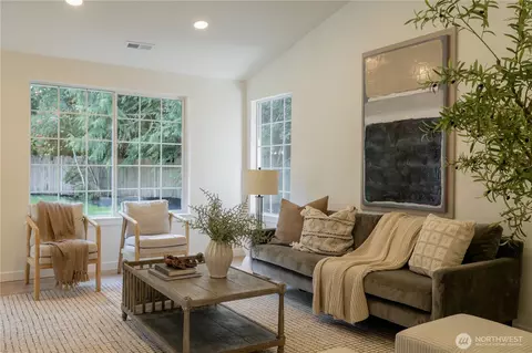 Living - 5602 142nd Pl SE, Everett, WA 98208 photo 2 of 5