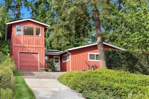 2020 NE 102nd St, Seattle, WA 98125
