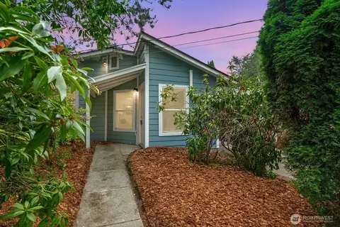 17211 Des Moines Memorial Dr S, Burien, WA 98148