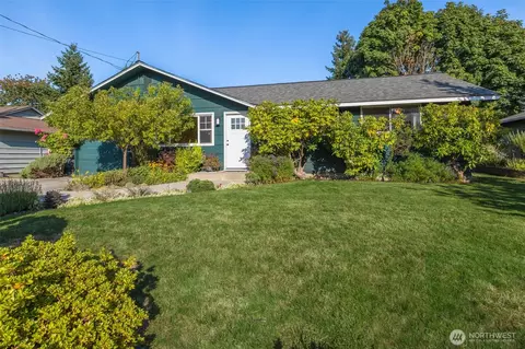 1300 Queen Ave NE, Renton, WA 98056