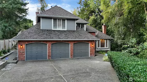 1810 Brookmonte Dr SE, Puyallup, WA 98372