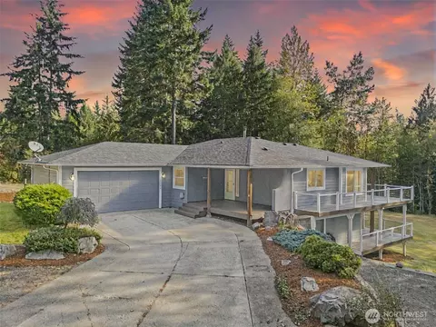 16726 NW One Mile Rd, Seabeck, WA 98380