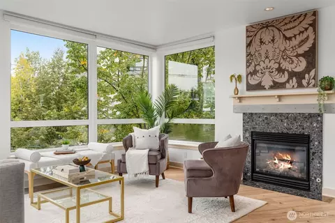 5001 California Ave SW #402, Seattle, WA 98136