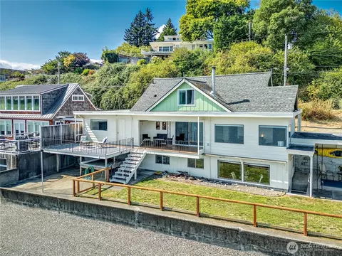 1021 Shore Dr, Bremerton, WA 98310