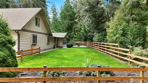 7929 Warbler Ct SE, Olympia, WA 98513